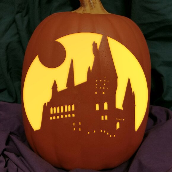 Harry Potter Hogwarts Castle Carved Foam Permanent Pumpkin Carved Universal NEW